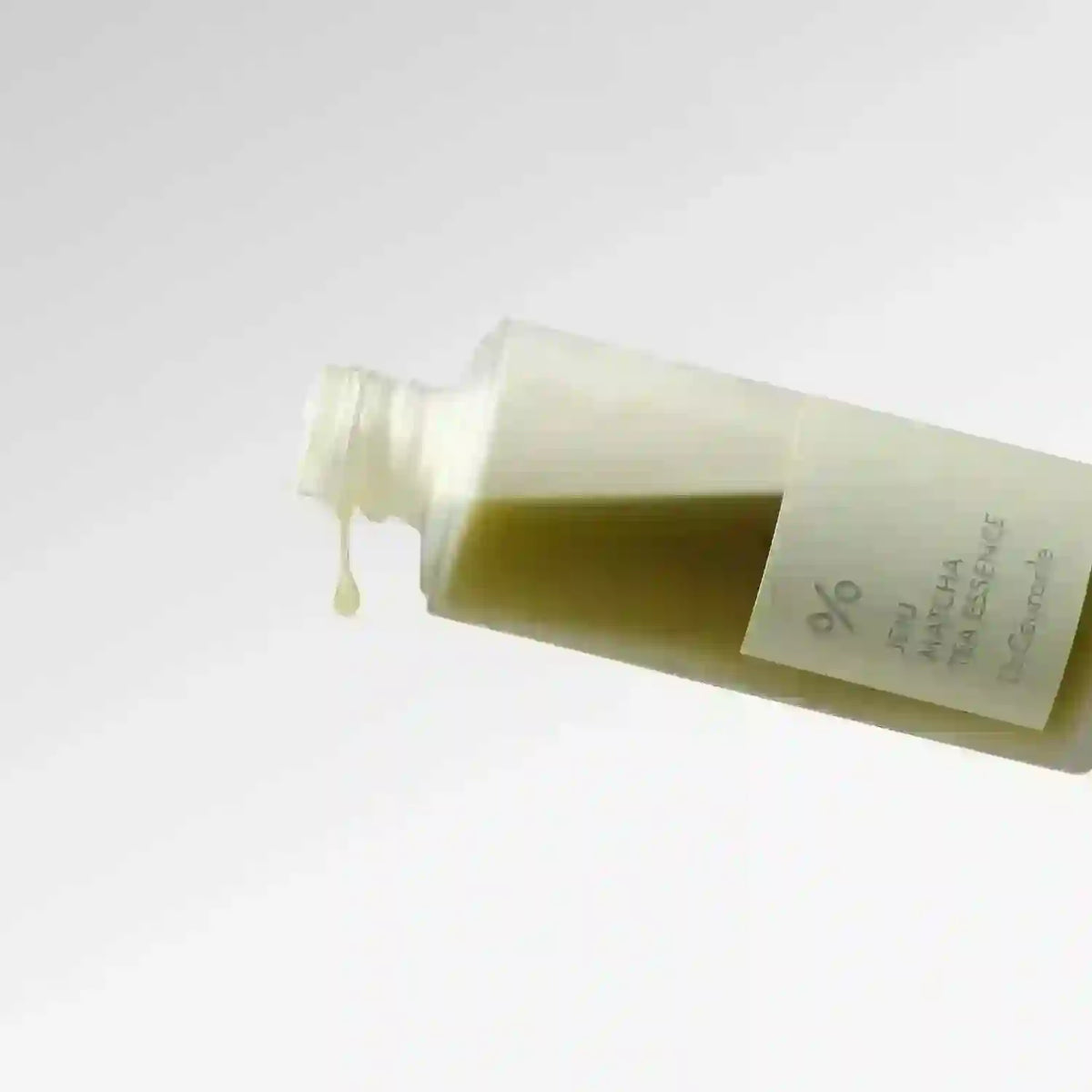 Dr. Ceuracle Jeju Matcha Tea Essence 150ml — product image 4