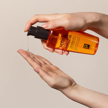 Daeng Gi Meo Ri Professional Herbal Therapy Essence Oil 140ml — product image 2
