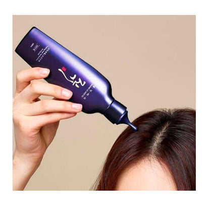 Daeng Gi Meo Ri Vitalizing Scalp Nutrition Pack for Hair-loss 145ml — product image 3