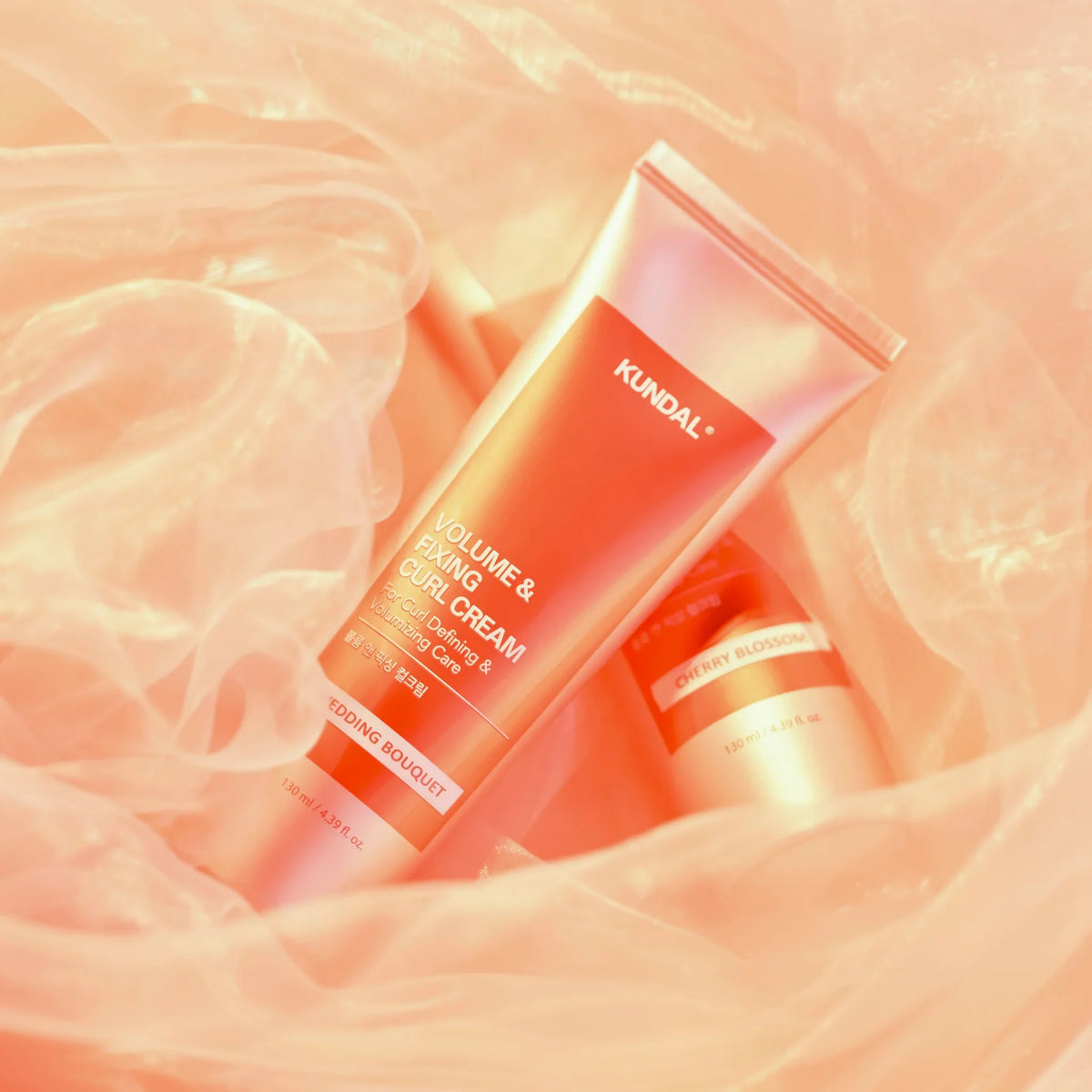 Kundal Volume & Fixing Curl Dream Wedding Bouquet 130ml — product image 2
