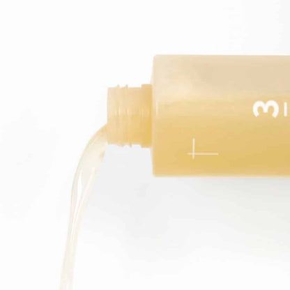 Numbuzin No.3 Super Glowing Essence Toner 200ml — product view 3